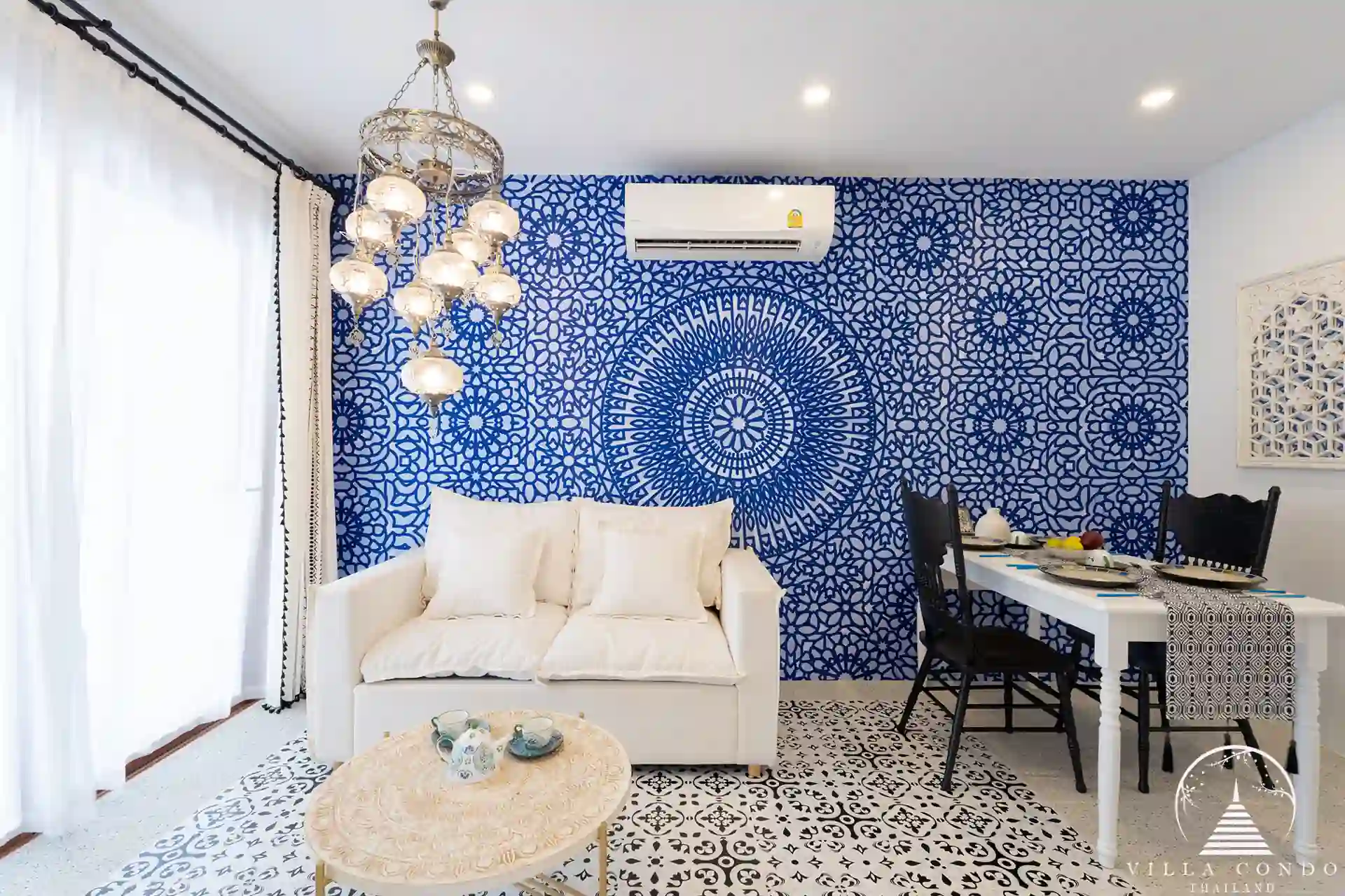 Spacious living area with modern design at Tyssen Yamu