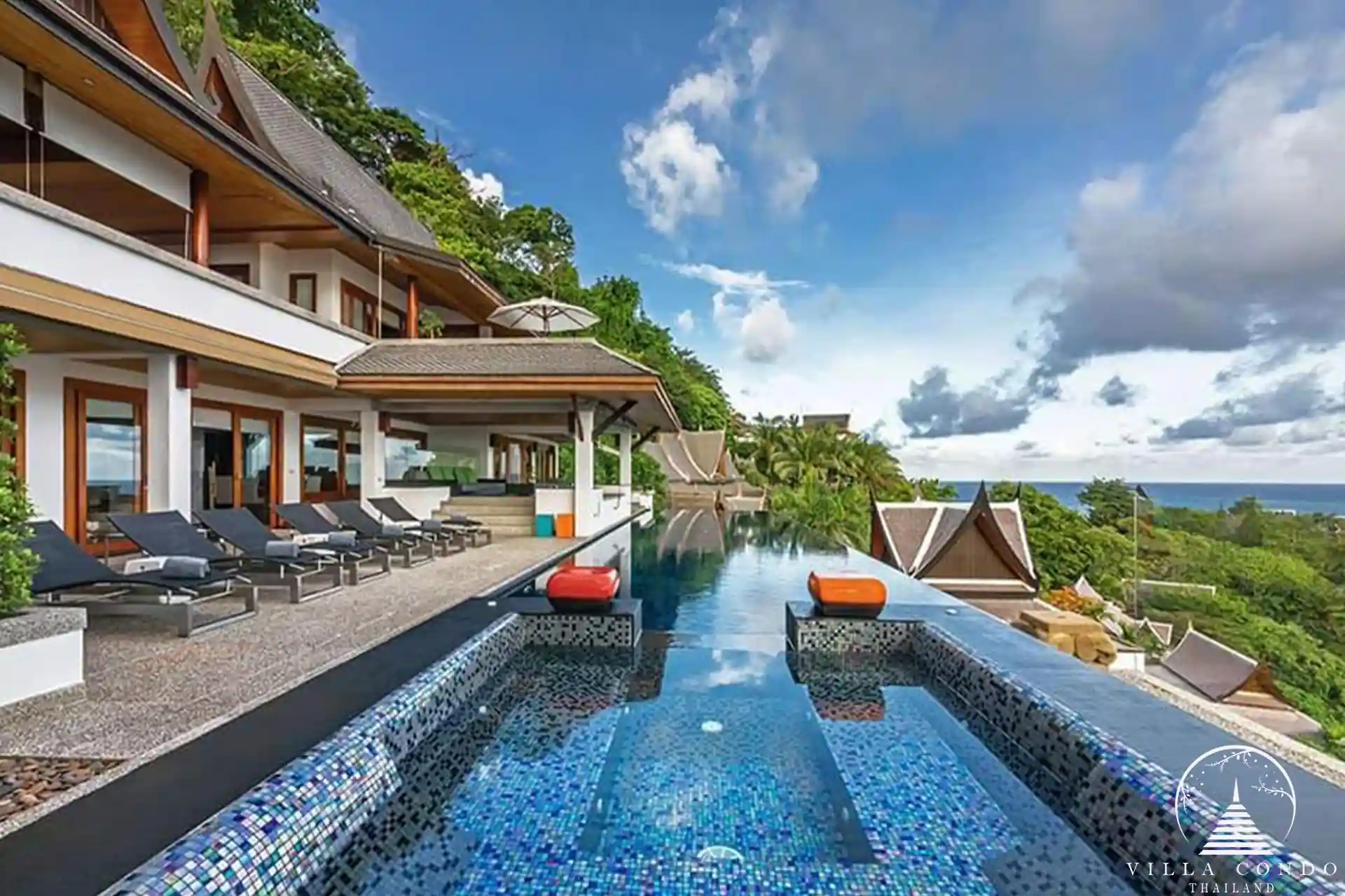 Rear view of Villa Yang Som with infinity pool and panoramic sea views